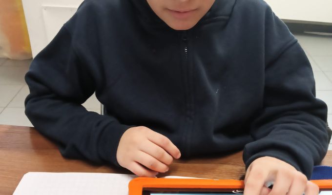 Storie di successo nella CAA: intervista a due famiglie che hanno cambiato la propria vita grazie alla Comunicazione Aumentativa e Alternativa